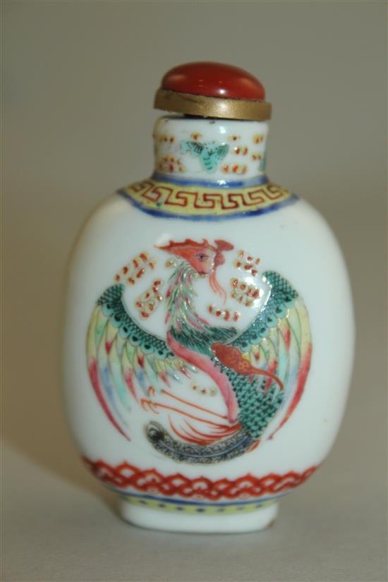 A rare Chinese famille rose snuff bottle, Daoguang mark and period (1821-50), possibly